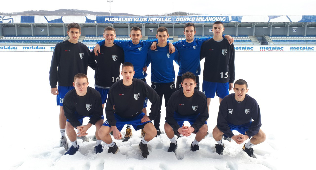 omladinci sa prvim timom fk metalac